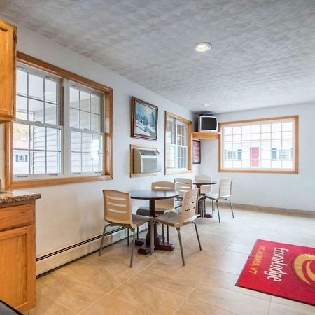 Econo Lodge Saint Albans Kültér fotó