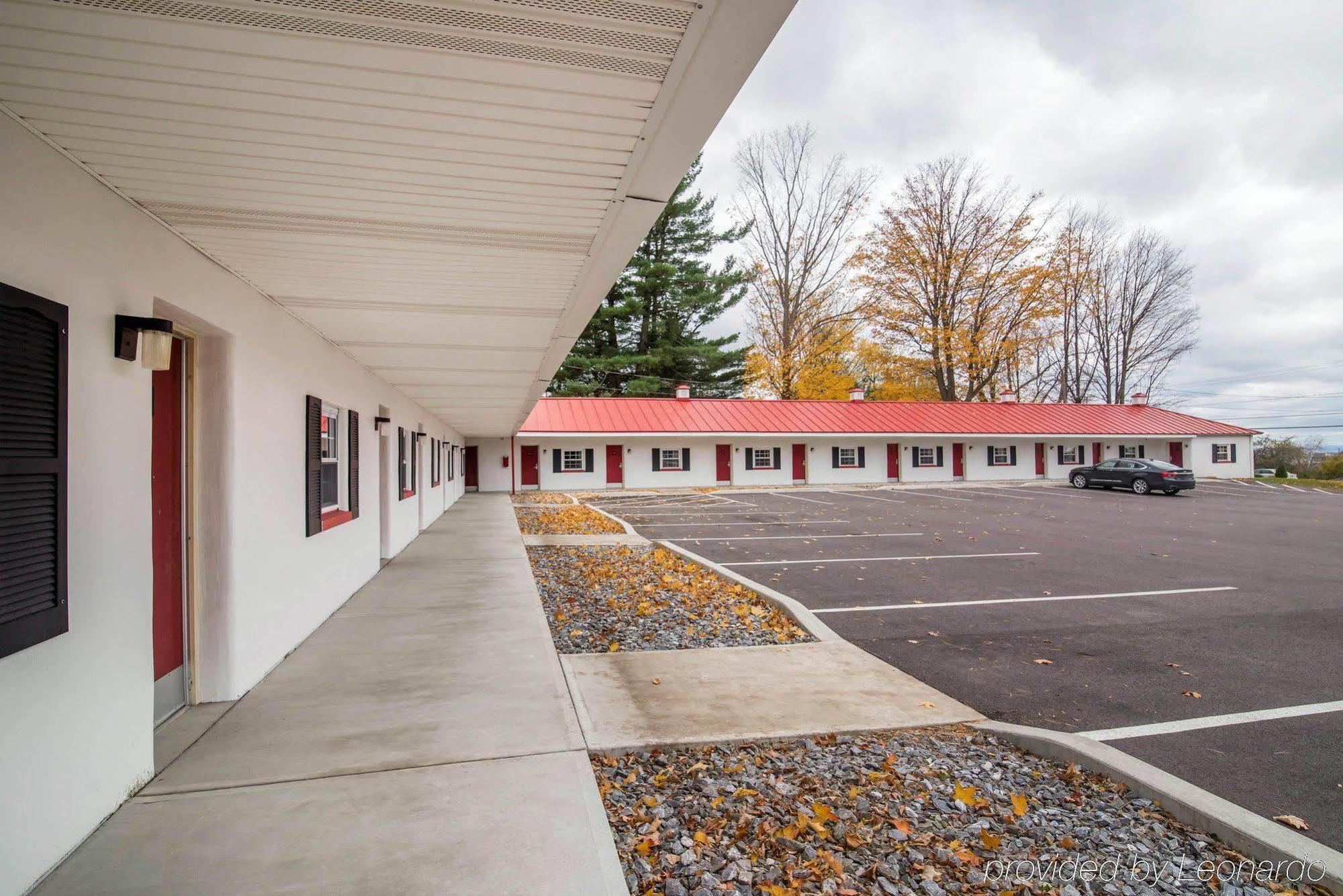 Econo Lodge Saint Albans Kültér fotó