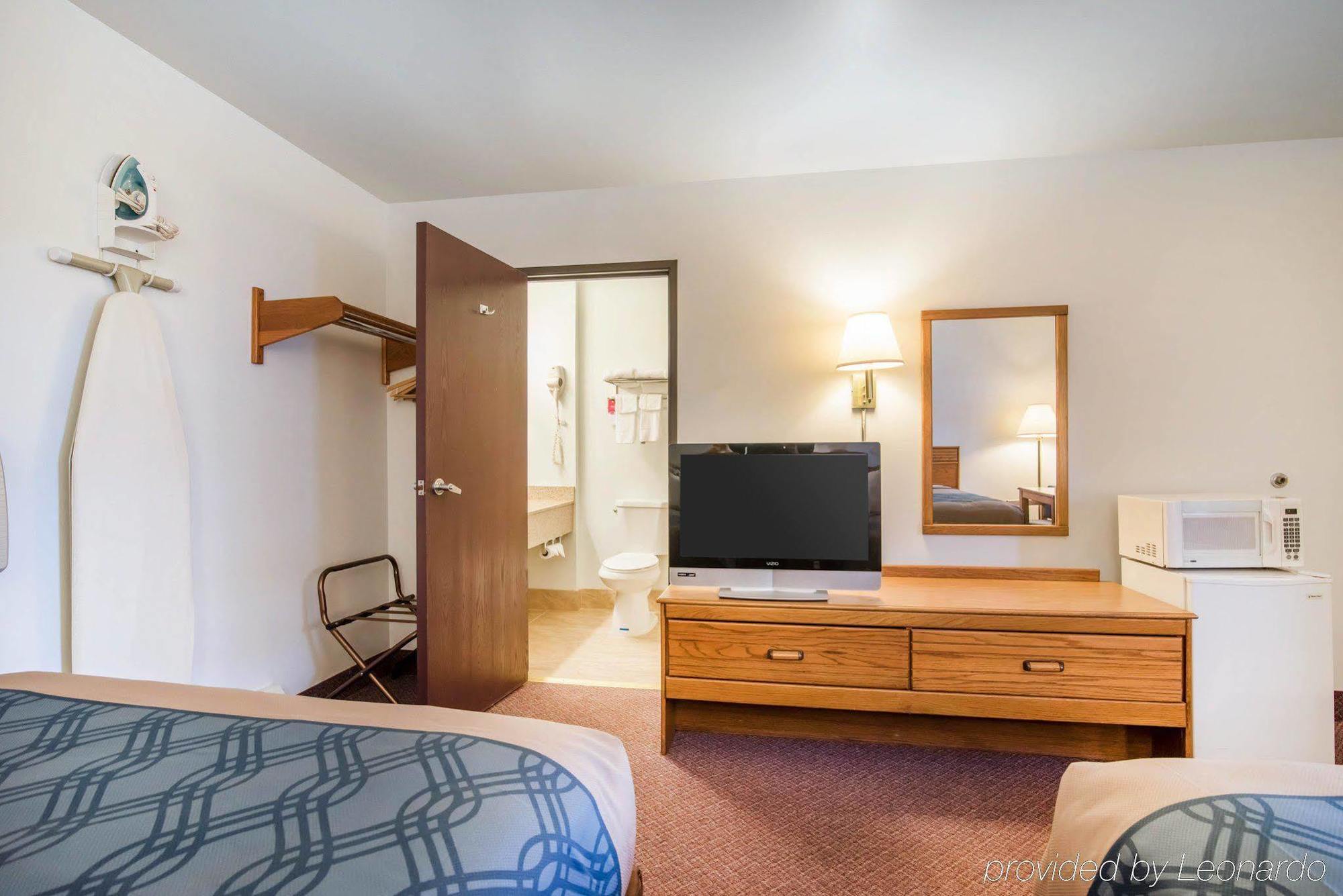 Econo Lodge Saint Albans Kültér fotó