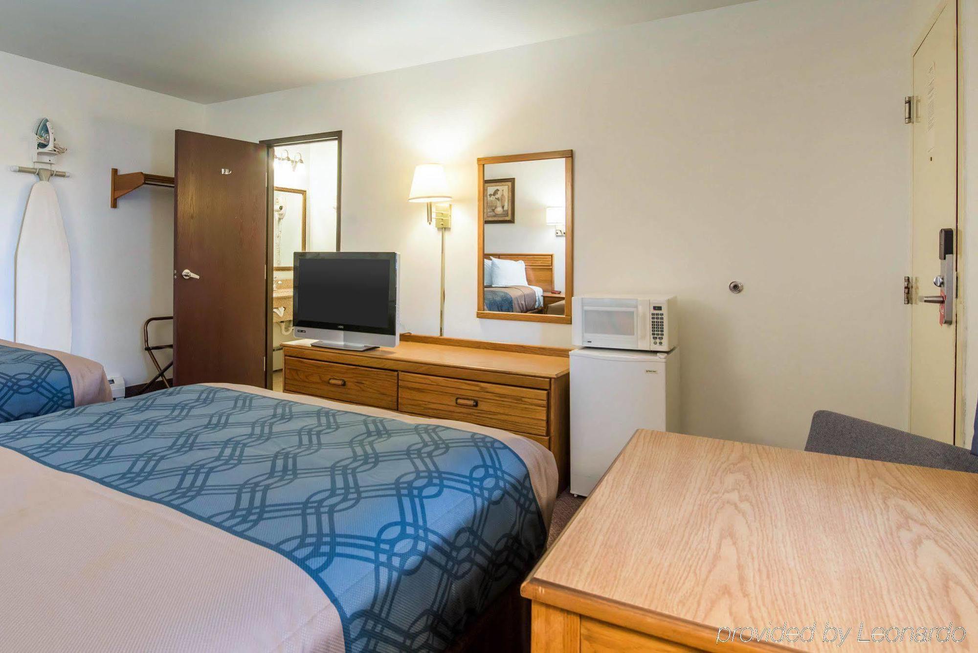 Econo Lodge Saint Albans Kültér fotó