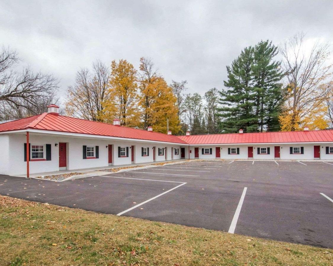 Econo Lodge Saint Albans Kültér fotó