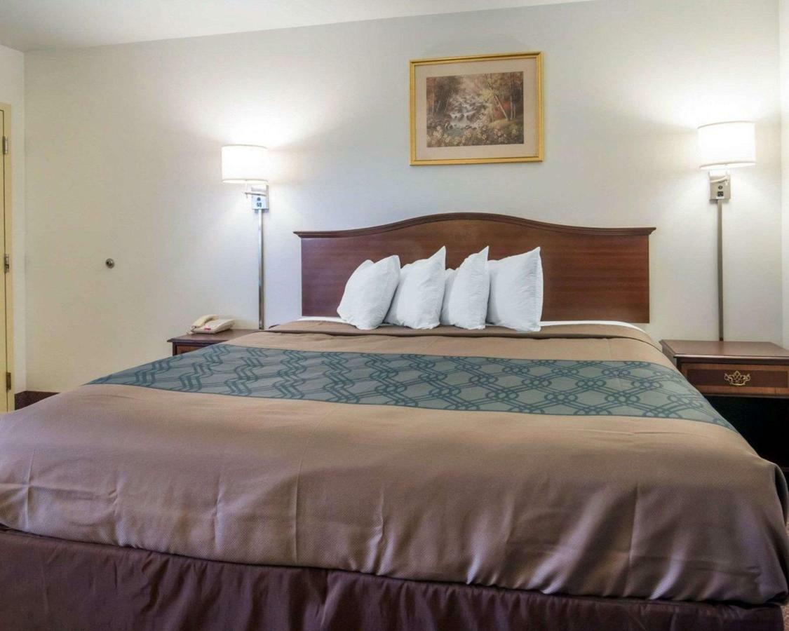 Econo Lodge Saint Albans Kültér fotó
