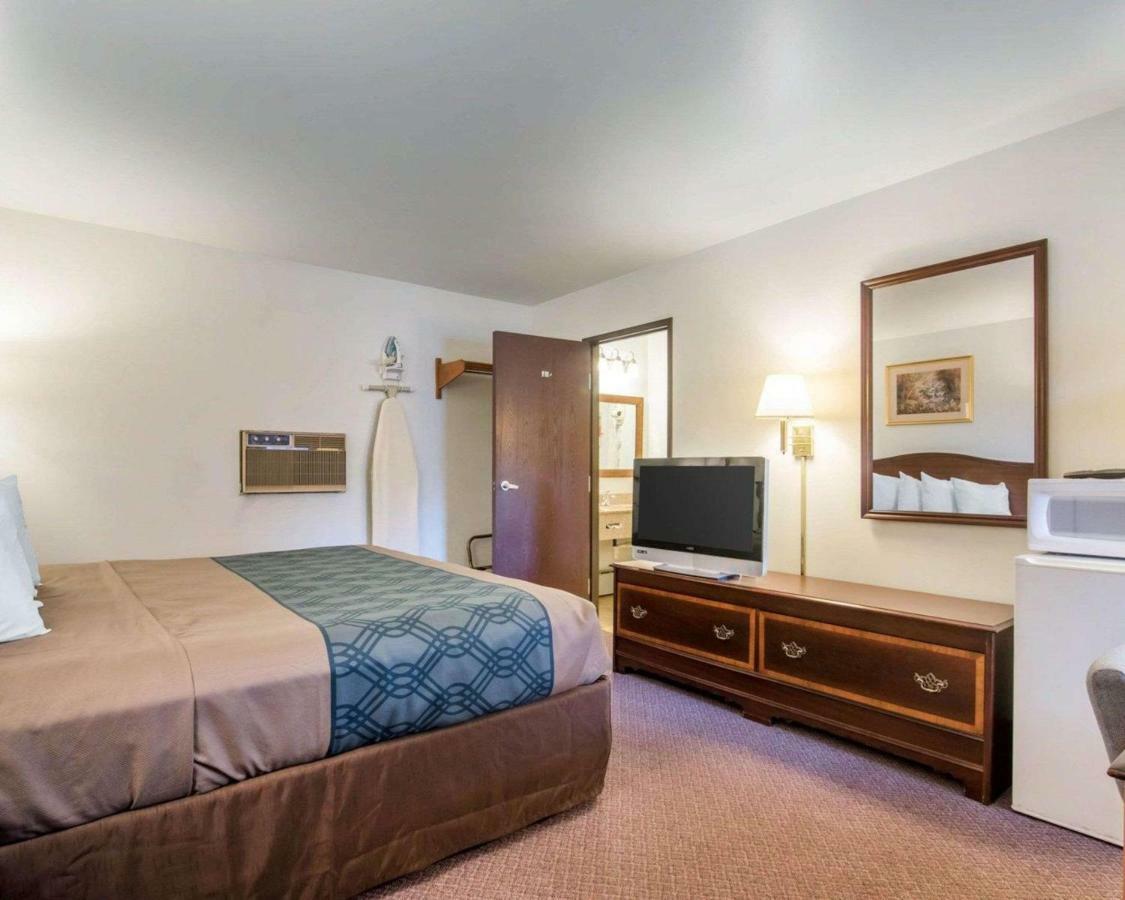 Econo Lodge Saint Albans Kültér fotó