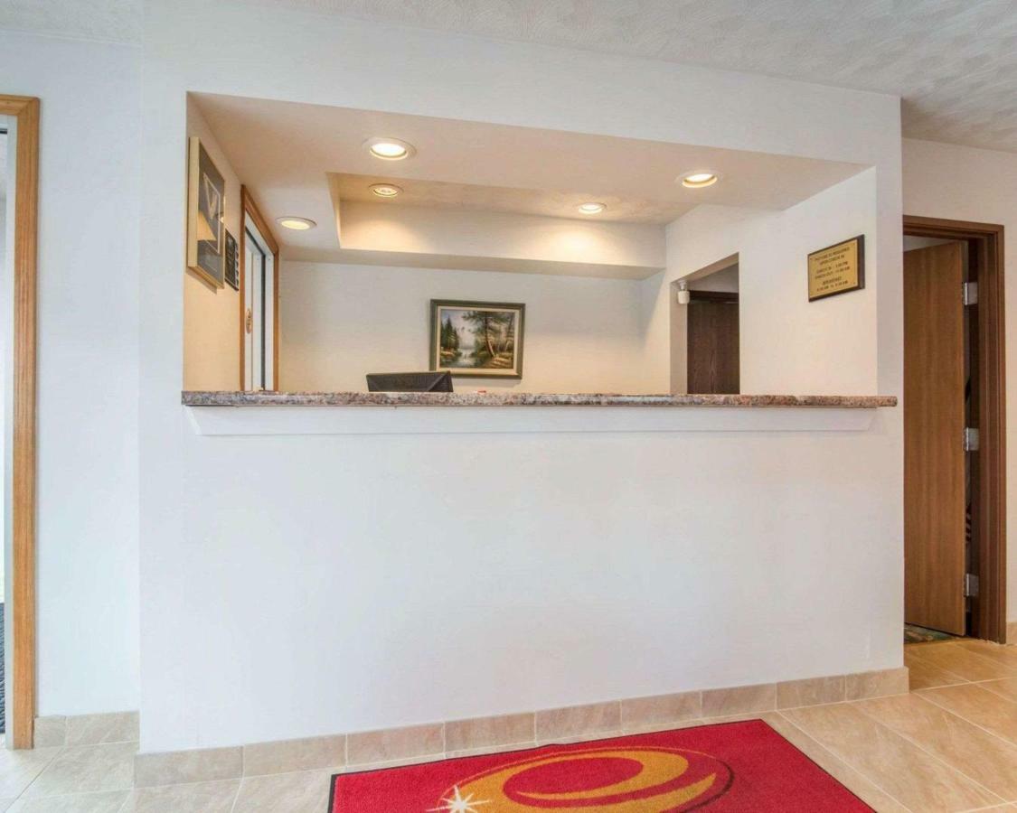 Econo Lodge Saint Albans Kültér fotó
