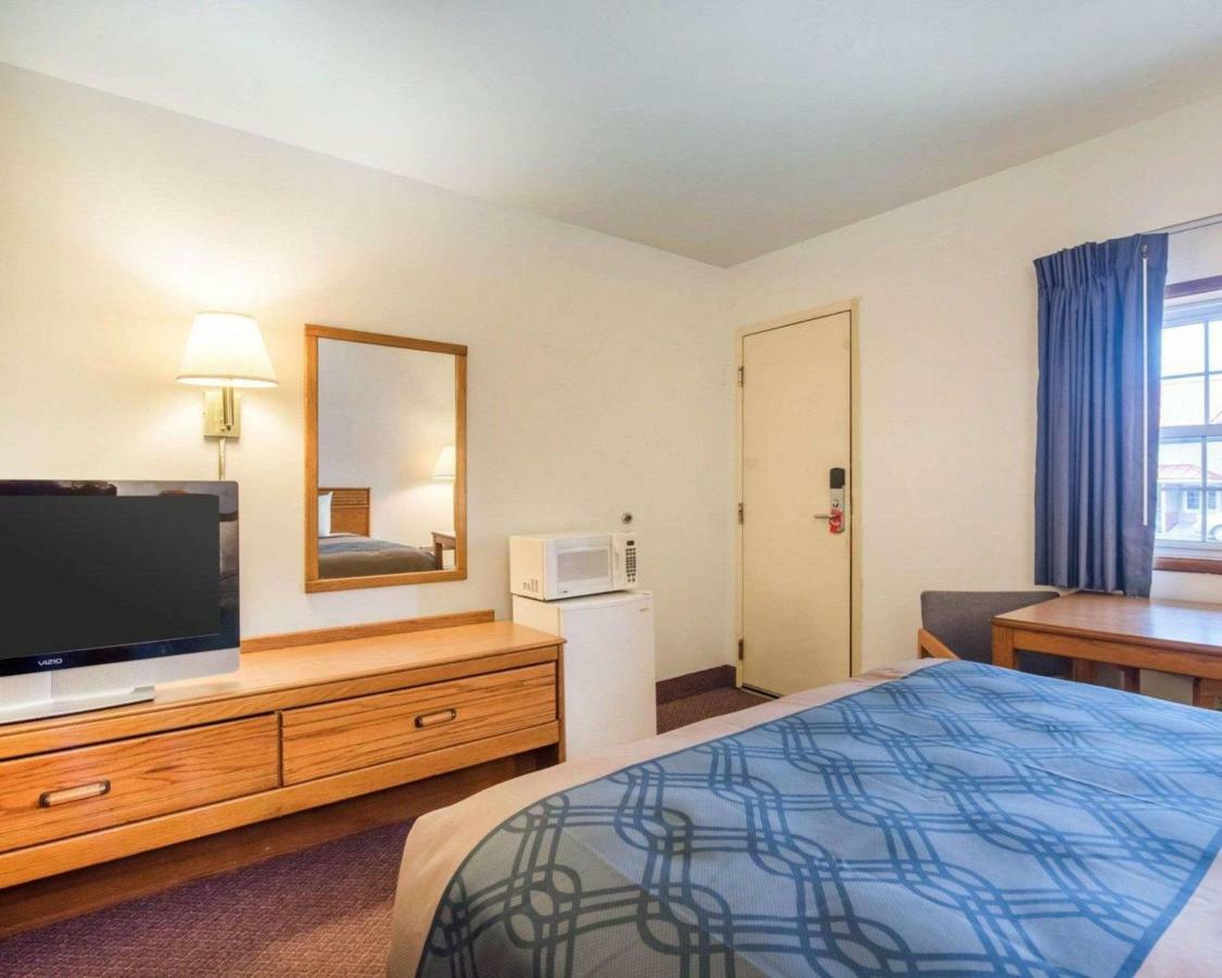 Econo Lodge Saint Albans Kültér fotó