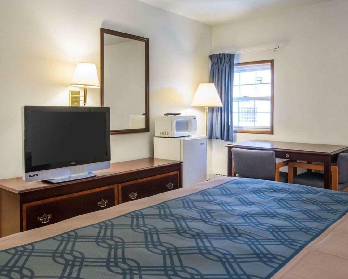 Econo Lodge Saint Albans Kültér fotó
