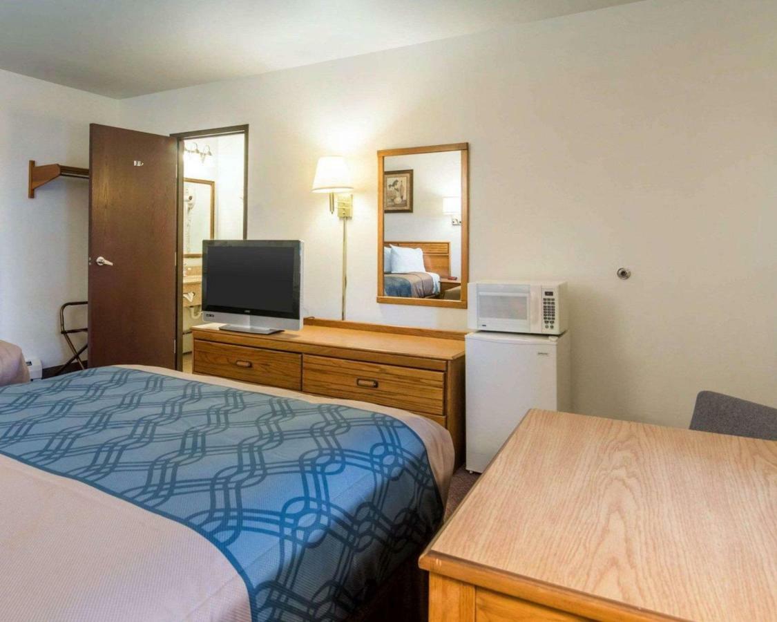 Econo Lodge Saint Albans Kültér fotó